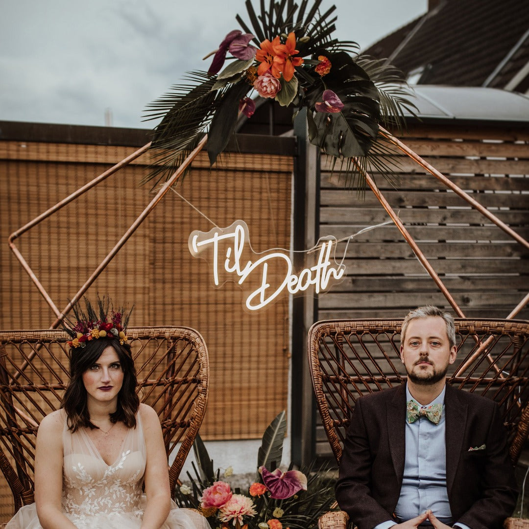 Neonschild Mr & Mrs für die Hochzeit